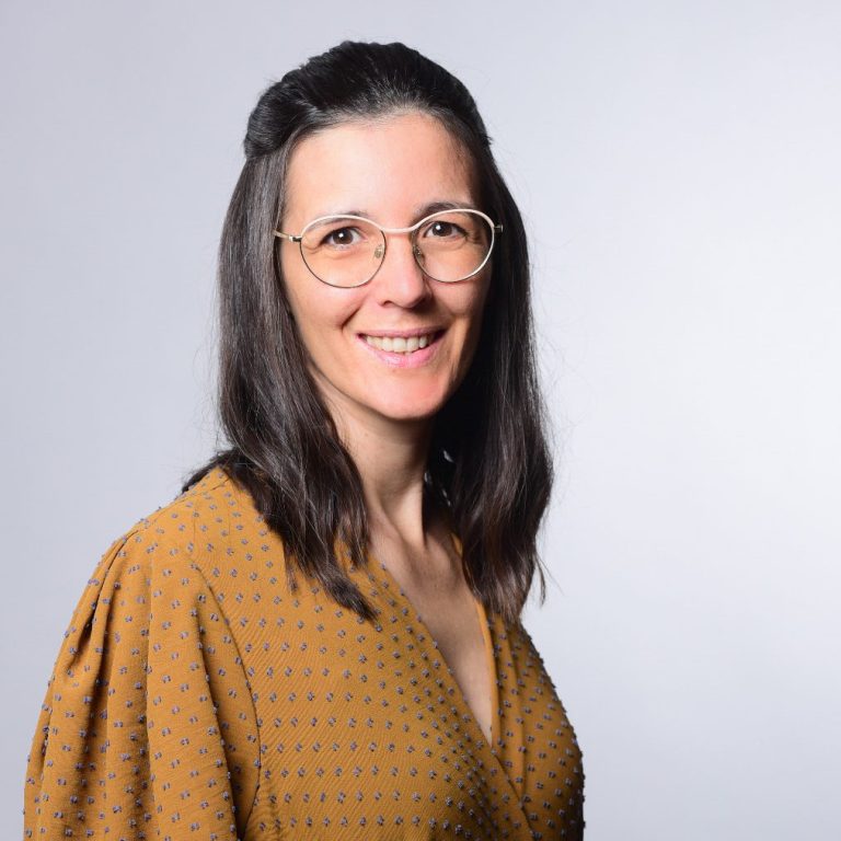 Portraitbild der Beraterin Esther Stahl 